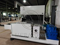 Automatische FFB-palmvruchtenverwerkingsapparatuur 1-5TPH, inclusief ontbundel-, pers-, vibratie- en filtratie-eenheid voor de productie van ruwe palmolie.