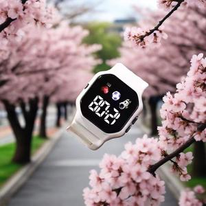 Reloj barato de silicona para niños, pantalla LED colorida - Product Image 1