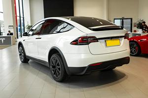 <span class=keywords><strong>Tesla</strong></span> <span class=keywords><strong>Model</strong></span> <span class=keywords><strong>X</strong></span> Plaid d'<span class=keywords><strong>occasion</strong></span>, version SUV électrique, conduite à gauche, transmission intégrale, autonomie de 664 km, vitesse maximale de 262 km/h, luxe, moyen-grand - Product Image 6