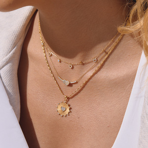 Collier en forme de cœur avec diamant, plaqué or 18 carats, pendentif en strass, chaîne de clavicule, accessoire de bijouterie pour tous les jours - Product Image 3