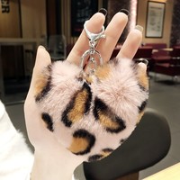 Wowei Vente chaude Porte-clés Cœur Cheer en peluche moelleuse avec pompon et boule pompon