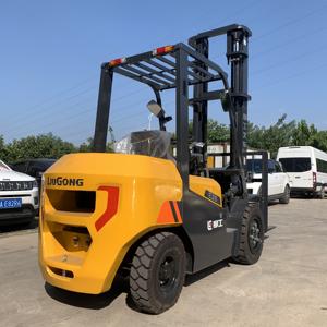 Montacargas LIUgong, Nuevo Montacargas Chino de 3 Toneladas/3.5 Toneladas, Montacargas Neumático de Gas LP de Triple Mástil - Product Image 5