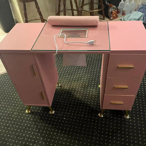 Sıcak satış pembe fantezi Modern ahşap tırnak masası Spa güzellik salonu tırnak masası profesyonel çekmeceler ile manikür masası sandalye seti - Product Image 1