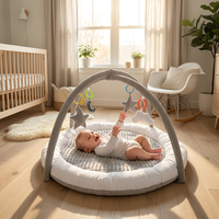 Tapis d'éveil pour bébé en minky gris ultra-doux, tapis de jeu rembourré 5 en 1 avec bordure de sécurité blanche, centre de jouets sensoriels étoiles et lunes