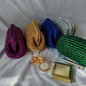 Borse da Sera per Donna con Motivo Pelle di Serpente Metallizzata, Realizzate a Mano in Materiale Poliestere di Lusso, con Tracolla a Catena - Product Image 3