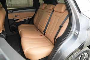 Offre Spéciale 2025 2026 Dernier Modèle Automobile BYD Song L DM SUV Compact 1.5L 101ch L4 Hybride Rechargeable Voiture Électrique BYD Song L DM - Product Image 3