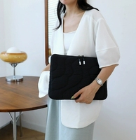 Sac pour ordinateur portable personnalisé de 13 pouces sac de voyage décontracté transport matelassé doux vagues gonflées en polyester pour tablette coussin d'ordinateur