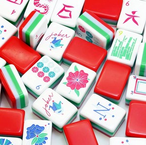 En stock – Nouveaux articles de <span class=keywords><strong>plage</strong></span> – Mini jeu de Mahjong de voyage de luxe en acrylique gravé à 4 couches, 160 tuiles rouges, édition américaine - Product Image 1