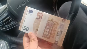 Faux billets en papier pour jeux de rôle - Halloween, Nouvel An chinois, Remise de diplôme, Noël, Diwali - Utilisation multi-occasions - Durables - Product Image 5