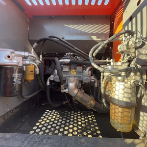 Excavadora de cadenas Hitachi 210 usada, nueva, con capacidad de cazo de 1.2m, peso operativo de 22 toneladas, motor, bomba, caja de cambios, PLC y rodamientos. - Product Image 6