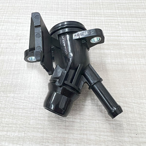 สำหรับ Audi A4LB8Q5A5A6L ท่อส่งน้ำด้านหลังฝาสูบเครื่องยนต์ ข้อต่อสามทาง สี่ทาง ของแท้จากโรงงาน 06H121132 - Product Image 4