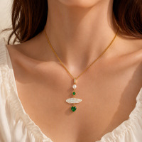 Collier en acier titane zirconium en forme de cœur avec perle d'eau douce, accessoire en acier inoxydable plaqué or 18 carats
