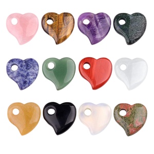 Ciondolo in Pietra Naturale da 30mm per Guarigione e Reiki, Forma Irregolare a Cuore con Foro Grande, per Collane Fai-da-Te - Product Image 1