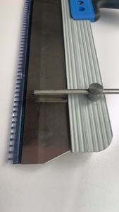 Grattoir à dents en acier inoxydable pour peinture au <span class=keywords><strong>sol</strong></span> Grattoir à ciment époxy auto-nivelant Positionnement en hauteur Râteau à raclette en plastique - Product Image 6