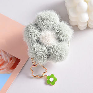 Llavero de Peluche con Diseño de Rosa, Bonito y Ligero, con Estampado en Relieve, Estilo Kawaii, para Bolsos - Product Image 6