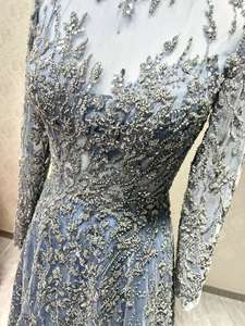 Midnight Bloom: <span class=keywords><strong>el</strong></span> Jardín Celestial, un Vestido Azul Marino de Cuello Alto con Corpiño Transparente - Product Image 3