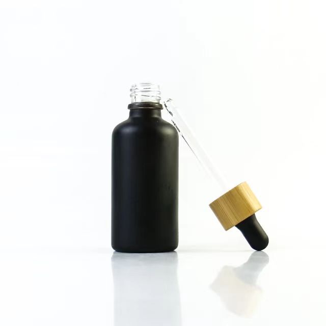 Glass skin care Essential oil bottle black dropper essence bottle Light proof
