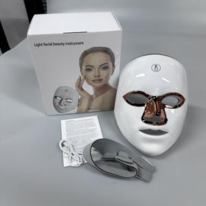 Appareil de massage facial rechargeable 7-en-1, couleurs variées, dispositif électrique, masque facial LED à lumière rouge pour usage domestique - Product Image 6