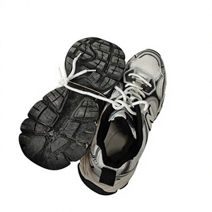 Zapatos Deportivos de Cuero Usados para Hombre - Zapatillas de Segunda Mano de Alta Calidad para Entrenamiento y Uso Diario - Product Image 3