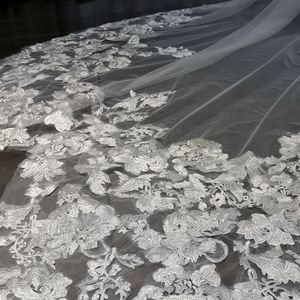 Voiles de mariée longs en dentelle florale élégants et luxueux de haute qualité LUOXIN pour femmes - Product Image 5