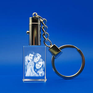 Porte-clés personnalisé en cristal 3D poli et lumineux en forme de porte de Berlin-Brandebourg, Allemagne, pour souvenir - Product Image 1