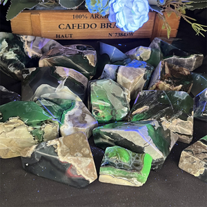 Commercio all'ingrosso di cristallo di pietra naturale artigianato di alta qualità fluorescenza agata forma libera per la decorazione della casa - Product Image 5