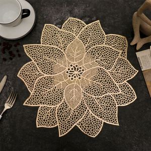 Manteles Individuales de PVC con Estampado Floral Dorado, Modernos y de Lujo, Antideslizantes y Resistentes al Calor, para Decoración del Hogar - Product Image 1