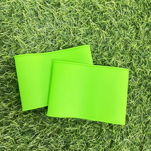 מפעל הסיטונאי לוגו מותאם אישית 3 גדלים סיליקון shin מגן רצועות אנטי החלקה קלטות עבור גברים נשים מבוגרים ילדים עבור כדורגל - Product Image 3