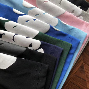 T-shirts en gros pour hommes, ensemble T-shirt et short en coton à motif floral et déchiré style denim européen et américain à manches courtes - Product Image 1