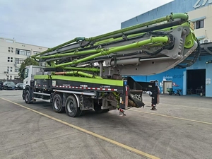 รถปั๊มคอนกรีตมือสอง Zoomlion ZLJ5350THBSF 52X-6RZ พร้อมบูมปั๊ม  เครื่องยนต์ดีเซล DC13  กำลังการผลิต 180 ลบ.ม./ชม. สำหรับงานเทศบาลและสะพาน - Product Image 3