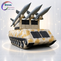 Modèle de véhicule blindé gonflable réplique avec imprimé camouflage désertique pour la décoration d'événements