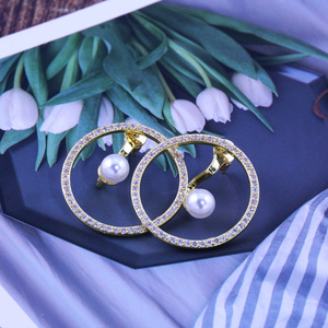 Orecchini a Perno con Pendente Geometrico Circolare in Stile Giapponese e Coreano, Effetto Perla, Gioielli Chic per Donne, Ideali per Feste e Regali - Product Image 2