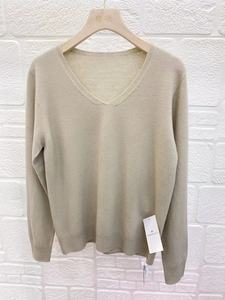 <span class=keywords><strong>Pull</strong></span> en laine 100% personnalisé pour femmes en gros avec col en V de différentes couleurs <span class=keywords><strong>pull</strong></span> <span class=keywords><strong>pas</strong></span> <span class=keywords><strong>cher</strong></span> <span class=keywords><strong>pull</strong></span> au <span class=keywords><strong>chaud</strong></span> garder - Product Image 3