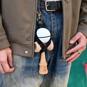 Porta <span class=keywords><strong>Kendama</strong></span> in Pelle PU con Logo Personalizzato, Cinturino per <span class=keywords><strong>Kendama</strong></span> dal Design Intrecciato, Accessorio Portatile per <span class=keywords><strong>Kendama</strong></span> per Sport all'Aperto - Product Image 2