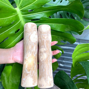 Barritas de Madera de Café Naturales, Sostenibles y Ecológicas para Perros, Tamaños Grande y Pequeño, con Logotipo Grabado con Láser, Hechas en Vietnam, Más Vendidas - Product Image 1
