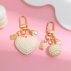 Elegante Portachiavi a Cuore con Perle, Ciondolo per Borsa Placcato Oro a Forma di U con Accento in Strass per Decorazione Borse da Donna - Product Image 5