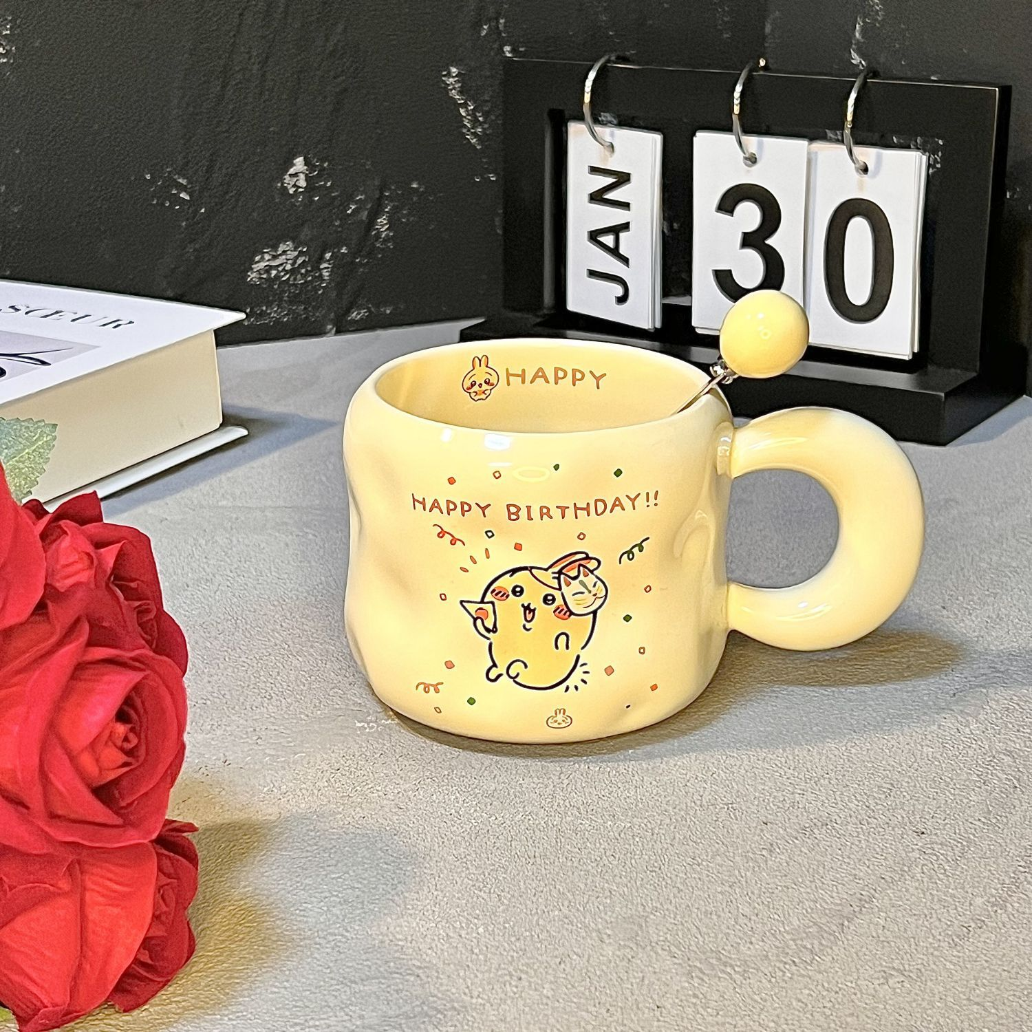 Usando una máscara - usachi [taza + cuchara]