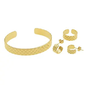 Latest High Quality jewelry sets of Pyramid design Open Bangle Ring and earring in 14K gold plated color