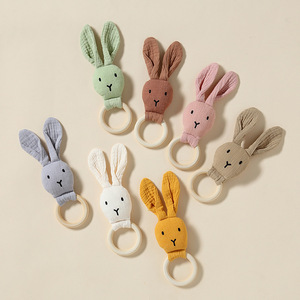 Poupée serviette douce et écologique pour bébé, marionnette à main en gaze de coton avec pendentif cloche en bois <span class=keywords><strong>comestible</strong></span> pour nouveau-né - Product Image 4