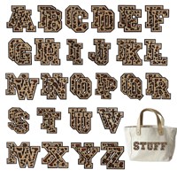 Vente en gros de patchs thermocollants en PVC de 2,36 pouces à imprimé léopard en tissu chenille brodé avec des lettres anglaises pour accessoires vestimentaires