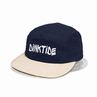 Casquette de camping à 5 panneaux en polyester bicolore à visière plate avec découpe laser latérale et logo imprimé, idéale pour le kayak, la randonnée et les activités de plage