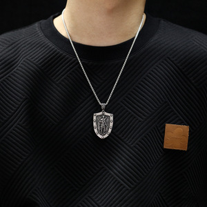 Collana con Ciondolo Geometrico Punk in Acciaio Inossidabile a Forma di Scudo di San Michele, Unisex, con Catena a Maglia, Regalo per Feste e Uso Quotidiano - Product Image 6