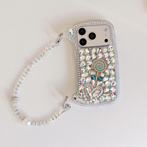 เคสโทรศัพท์มือถือลายดอกไม้คริสตัลเพชรหรูหรา สำหรับ iPhone 17 16 15 14 Pro Max ลายแมว KT พร้อมกระจกสะท้อนแบบสะพายข้าง 3 มิติ DIY ฝาหลัง - Product Image 6
