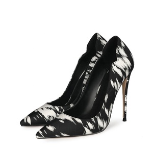 Chaussures en cuir pour femmes à talons hauts et fins en tissu de soie, grande taille 47, à bout pointu, pour le bureau, le travail et les rendez-vous - Product Image 2