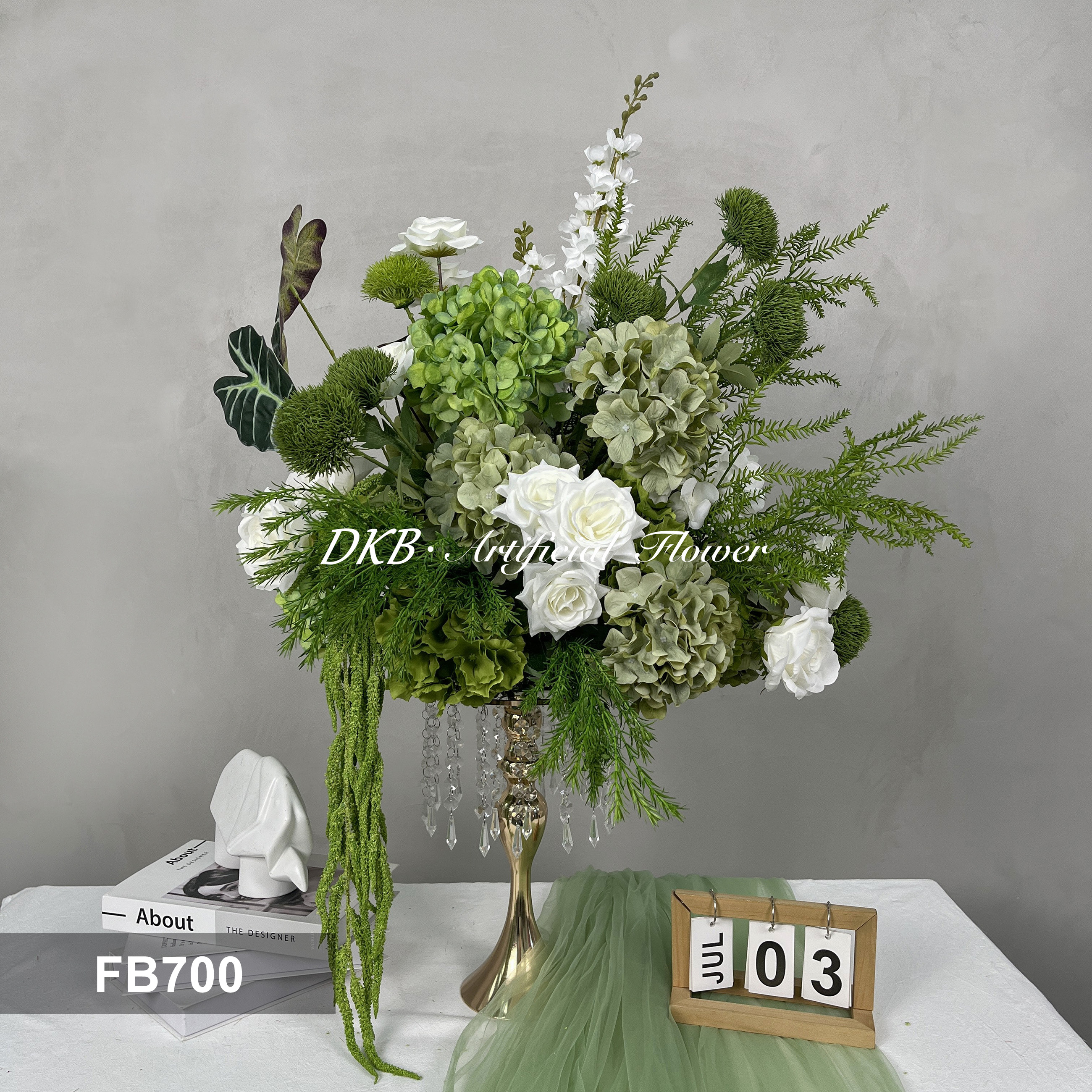 FB700