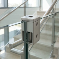 Support de garde-corps rectangulaire en acier inoxydable pour escalier et balcon