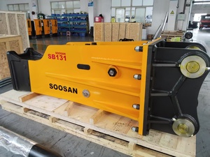 Marteau hydraulique SOOSAN SB131 de type boîte avec ciseaux, tuyau et kit de charge de gaz azote pour excavatrices - Product Image 2