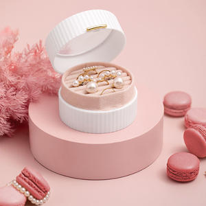 Boîte à bijoux Macaron pour bagues, colliers et boucles d'oreilles, en ABS, style coréen, organiseur de voyage, couleur unie, doublure en velours - Product Image 2