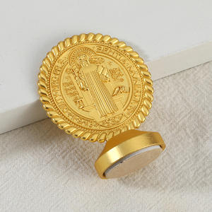 Heiß verkaufte Saint Badge Saint Benedict Statue Religiöse Kunstwerke des katholischen Glaubens Kunst handwerk Kunstwerk - Product Image 2