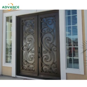Puerta de puerta de hierro forjado ornamental de estilo europeo elegante con acabado recubierto de polvo adecuado para castillos y propiedades históricas - Product Image 6